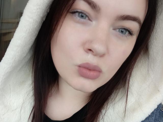 CarolinaStar69 - Live sex cam - 23453465