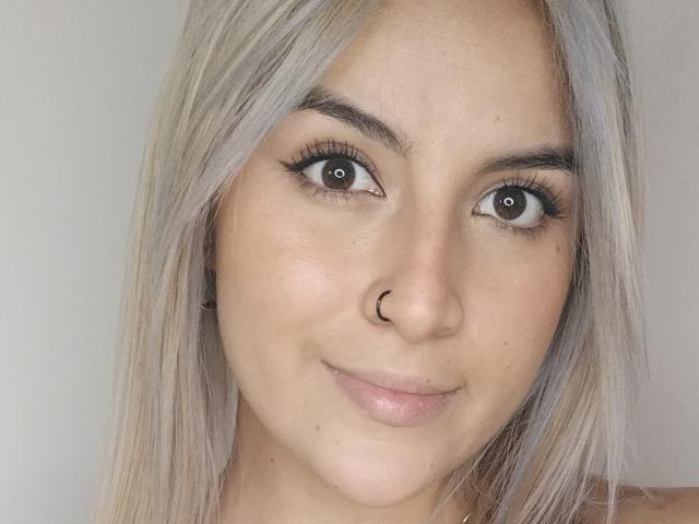 EmilyBrrown - Live porn &amp; sex cam - 23453661