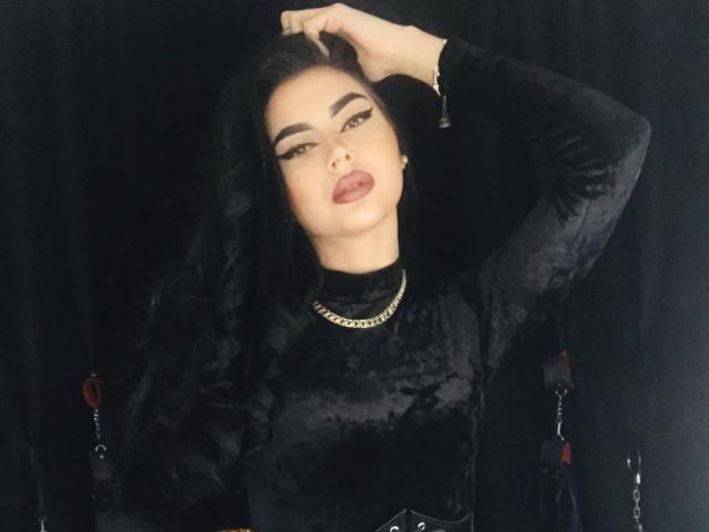 MistressEdithFuchs - Live sex cam - 23456205