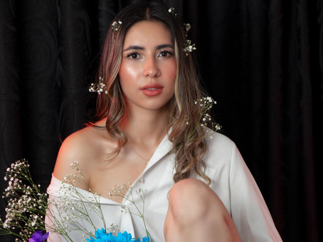 ScarlettKhan - Live sex cam - 23457677