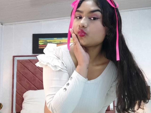 ZoeBianchi - Live sex cam - 23458849