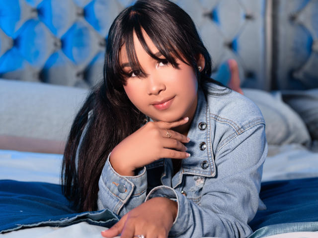 MartinaHorffman - Live Sex Cam - 23464033