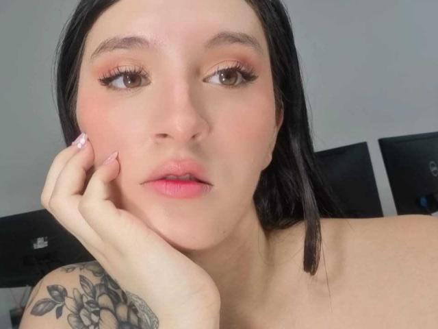 ZoeCortes - Live sex cam - 23464885