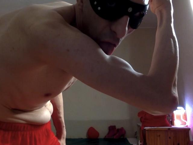 HandsomeAlfie - Live sex cam - 23475805