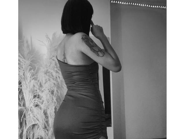 SallyQuinn - Live sex cam - 23482577