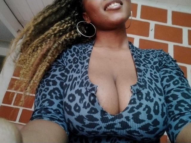 EmiraHot - Live porn &amp; sex cam - 23485997