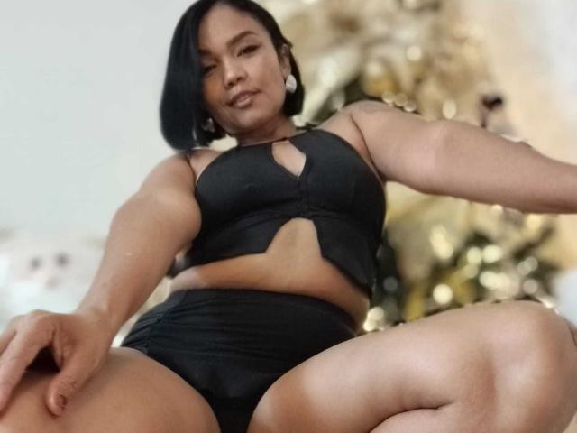 ExoticLyla - Live sex cam - 23489173