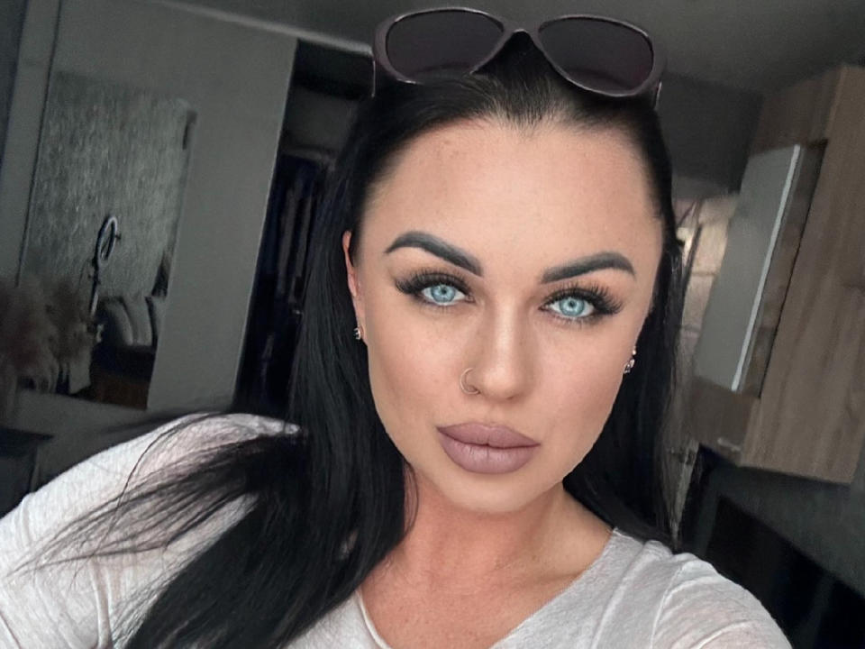 LuannaCute - Live Sex Cam - 23494317