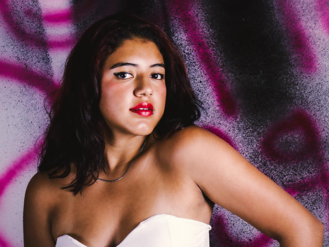 LucileFoster - Live sex cam - 23495105