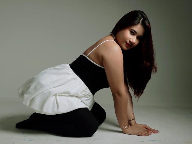 Tamra - Live Sex Cam - 23497329