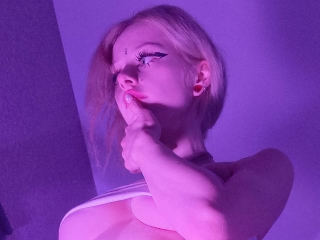 ExcitedBlizzard - Sexe cam en vivo - 23502621