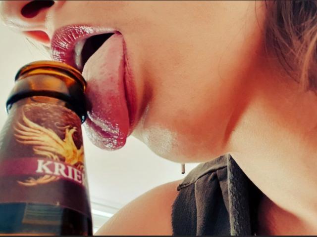 JuneLaFrenchie - Sexe cam en vivo - 23505321