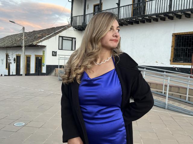 AtheneaRossi - Live sex cam - 23516305