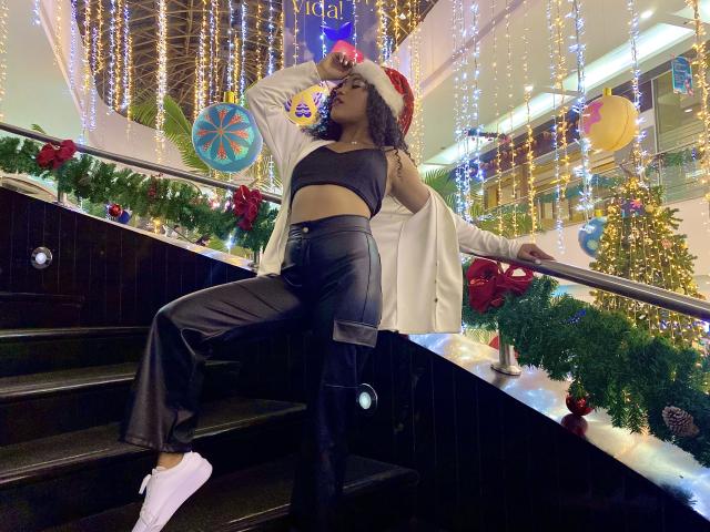 SophieSonyas - Live porn &amp; sex cam - 23518969