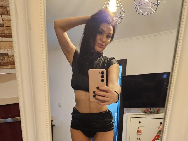 JoliDanielle - Live porn &amp; sex cam - 23520649