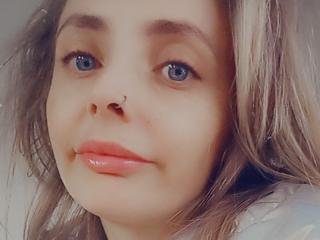 BrendaSmile - Live Sex Cam - 23529217