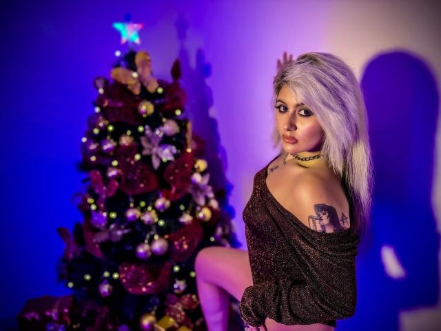 HollyWouldX - Live porn &amp; sex cam - 23530485