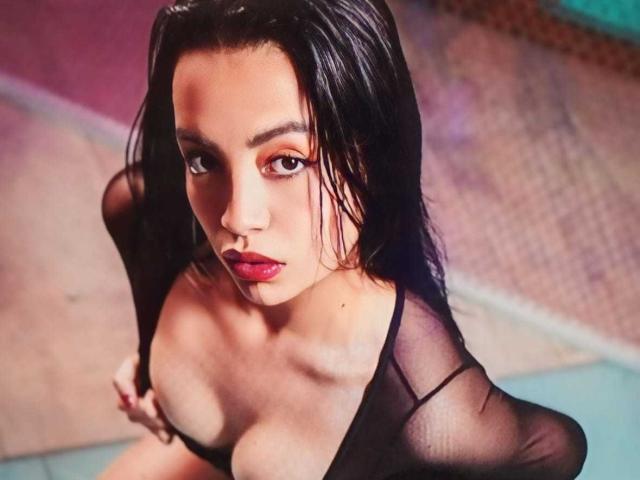 DairaMonroe - Live sex cam - 23531057