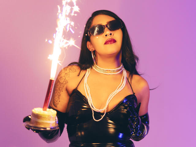 MelanieMorel - Live sex cam - 23532385