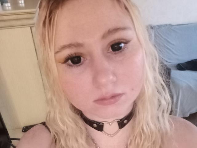 FoxyLunaWs - Live sex cam - 23532805