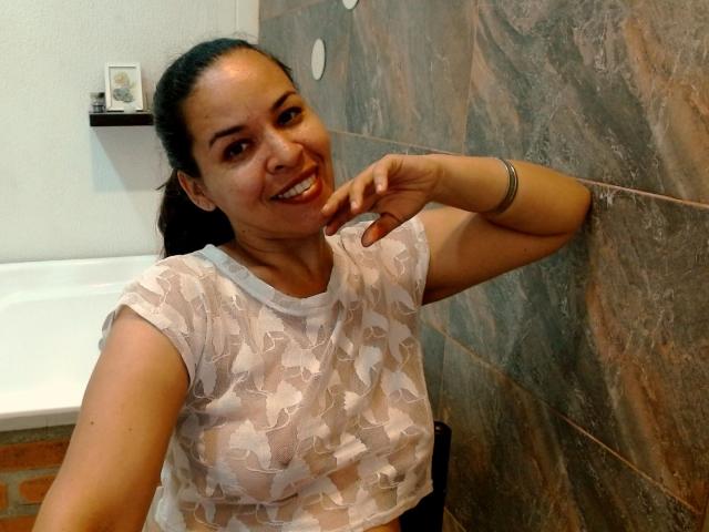 LizethBells - сексуальная веб-камера в реальном времени - 23533213