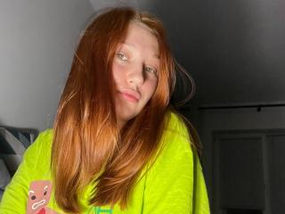 EmmaRedFoxy - Live porn &amp; sex cam - 23546697