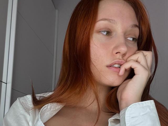 EmmaRedFoxy - Live porn &amp; sex cam - 23546789