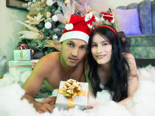 EmilyAndMaximo - Live Sex Cam - 23547489