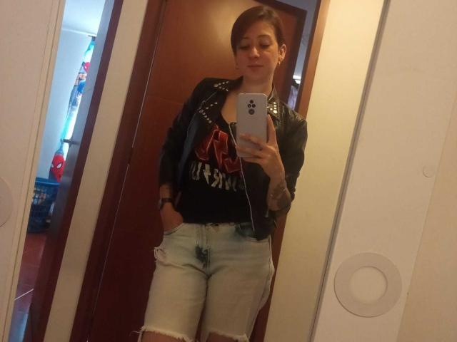 ValeriaNaughtySex - Live Sex Cam - 23550877