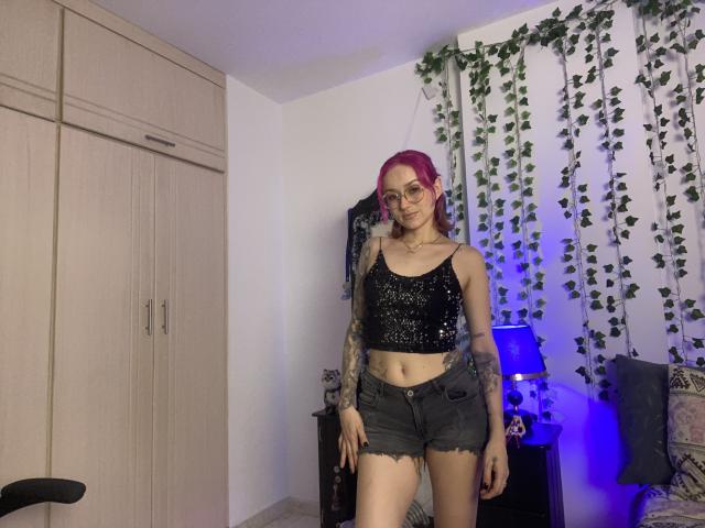 LyssaRou - сексуальная веб-камера в реальном времени - 23552057