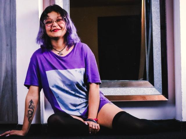 EvelinRoshe - Live Sex Cam - 23552281