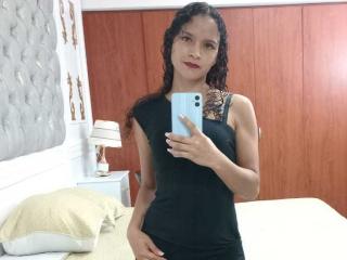 EmmaWod - Live sex cam - 23562921