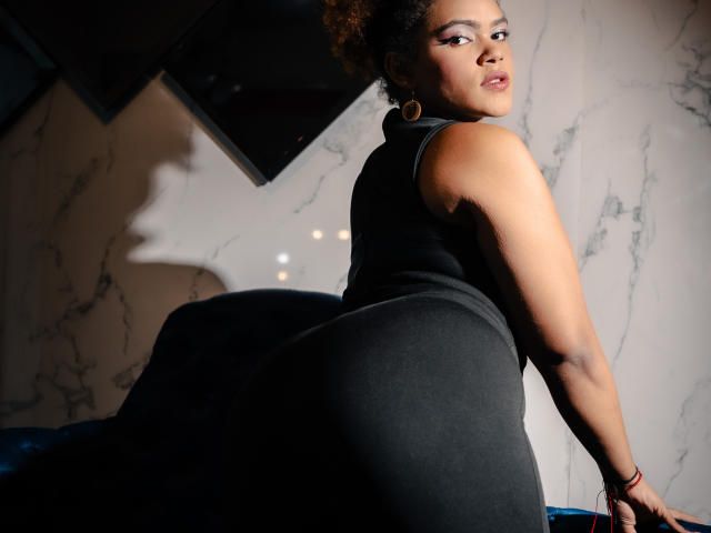 AliceJelanni - Sexe cam en vivo - 23563001