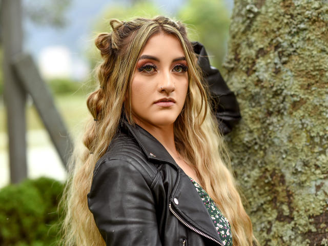 BellaLune - Live porn &amp; sex cam - 23564653