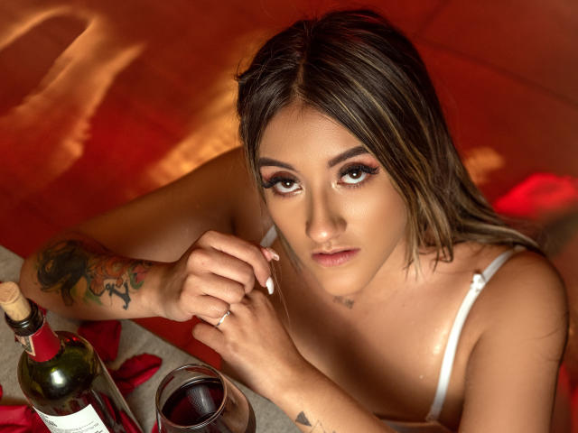 BellaLune - Live Sex Cam - 23564685