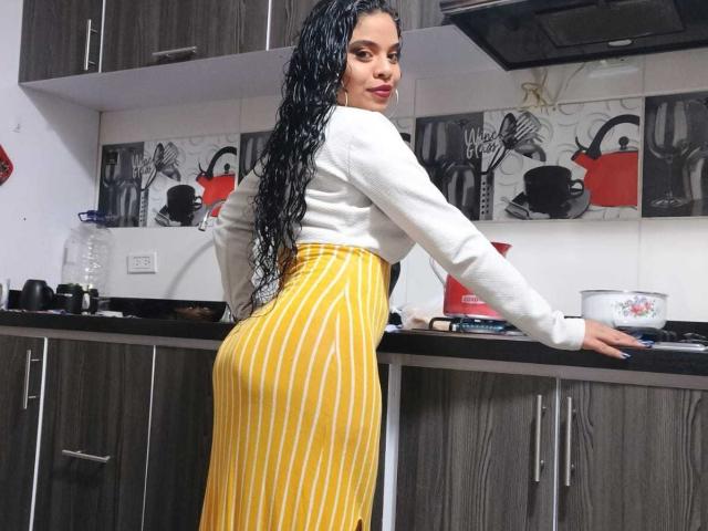 AshelyFiore - Live Sex Cam - 23567109