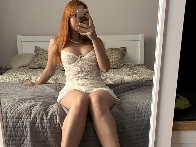 EmmaRedFoxy - Live porn &amp; sex cam - 23567845