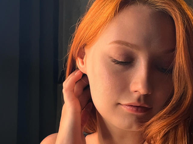 EmmaRedFoxy - Live porn &amp; sex cam - 23567849