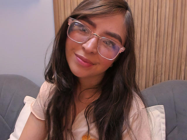 EvaMcAllister - Live Sex Cam - 23576629