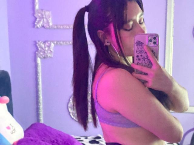 ZoeBleze - Live Sex Cam - 23580913