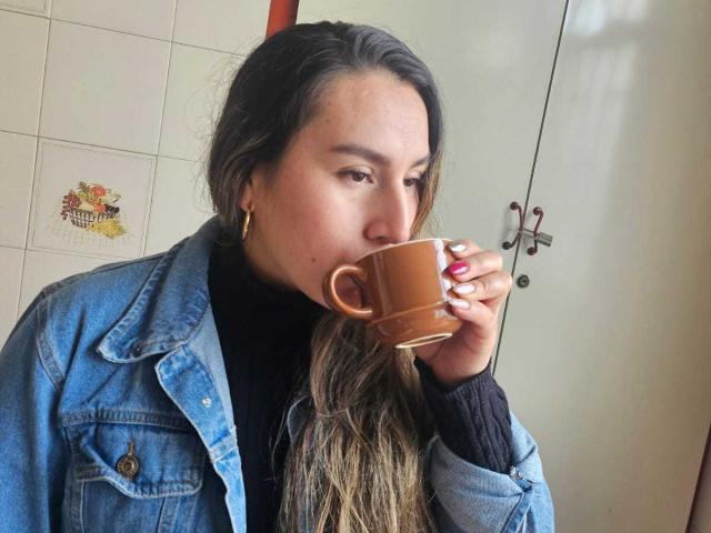AliceDussan - Live Sex Cam - 23582385
