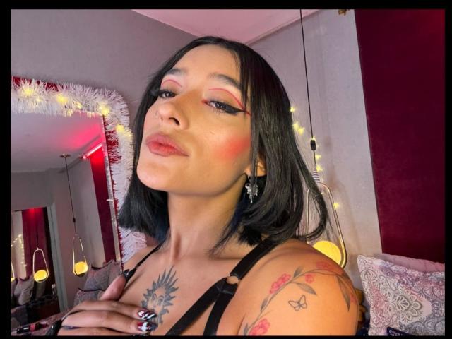 SalomeMille - Live sexe cam - 23582757