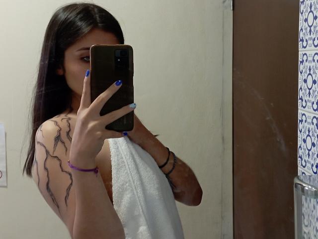SarahhTanyas - Sexe cam en vivo - 23583525
