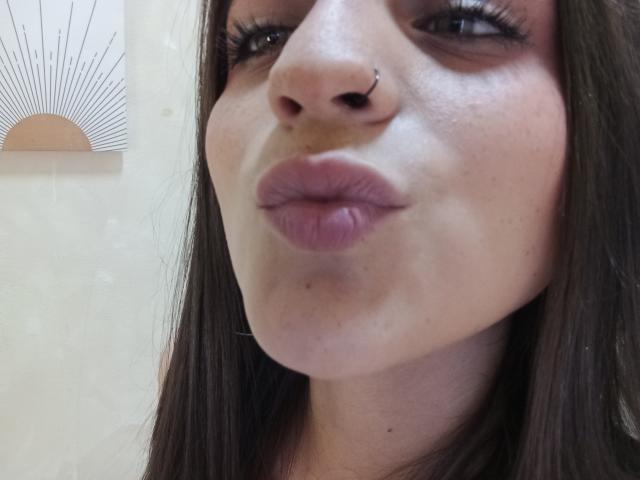 SarahhTanyas - Live sex cam - 23583545