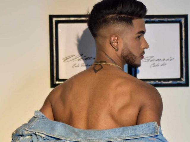 ZackBrown - Live porn &amp; sex cam - 23585309