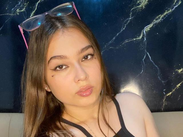 SarahWeyton - Live porn &amp; sex cam - 23586413