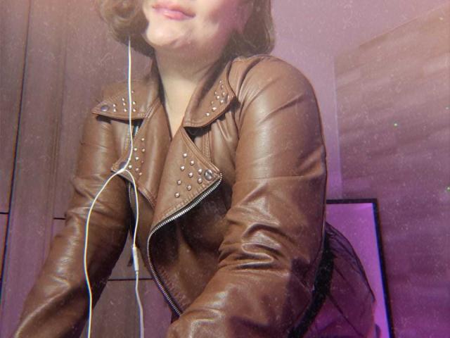 IsabelaCooper - Live porn &amp; sex cam - 23587045