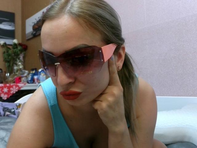 AngelikaStar69 - Live Sex Cam - 23587949