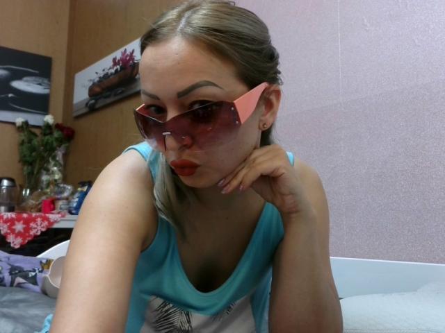 AngelikaStar69 - Live Sex Cam - 23588125