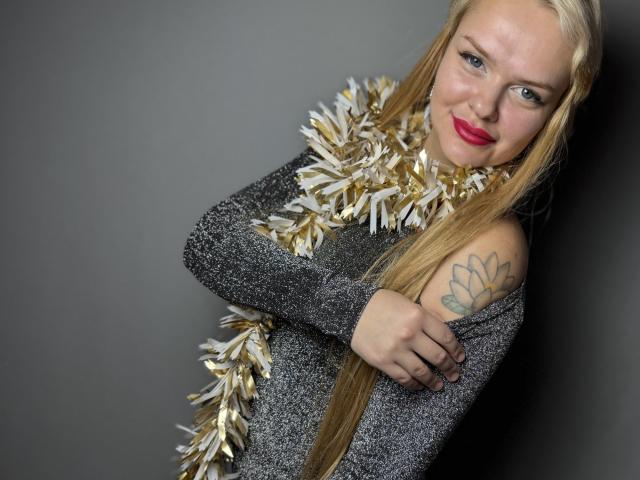 MelissaCats - Live sex cam - 23591557